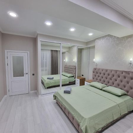 Grand Excelent New Ultra Central Apartments Chisinau Exterior foto